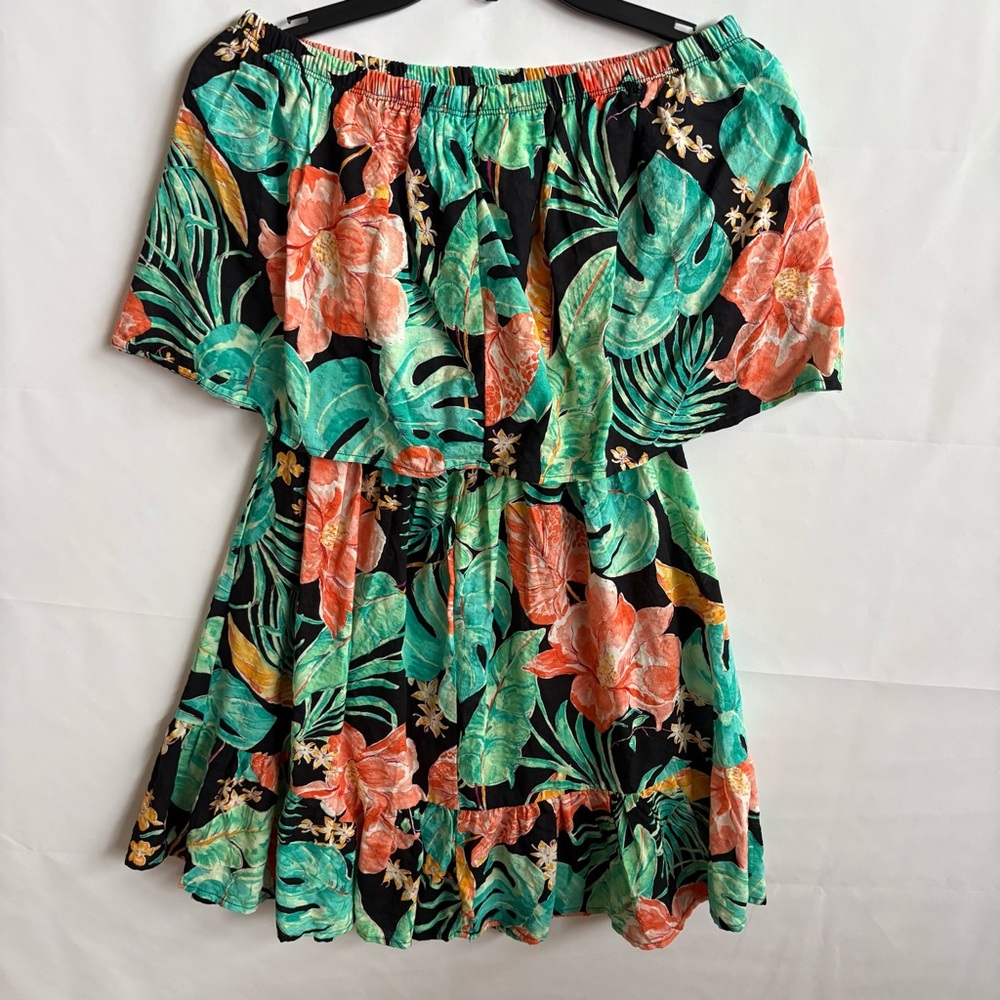 Blakley Tropical Off-Shoulder Dress in Black, Green & Coral. Size S/M. INV25/430